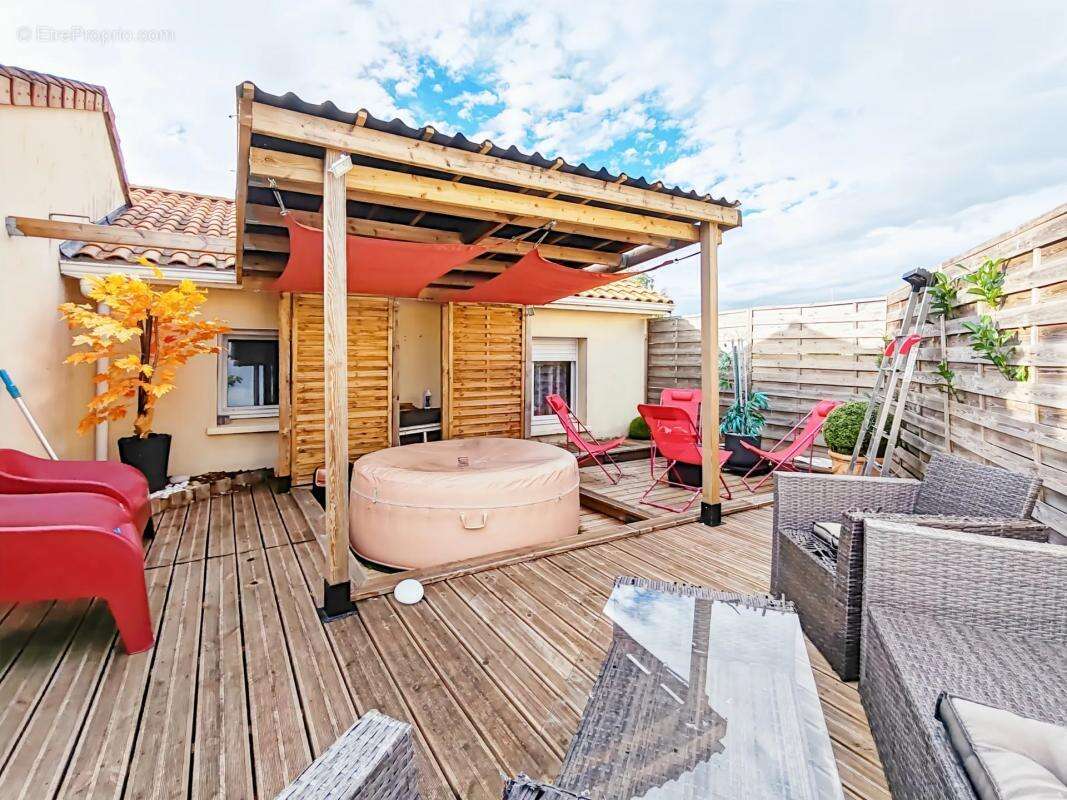 Maison à CHANTELOUP-LES-BOIS