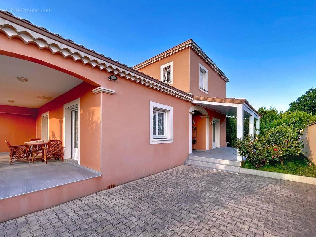 Photo 1 - Maison à PIERRELATTE