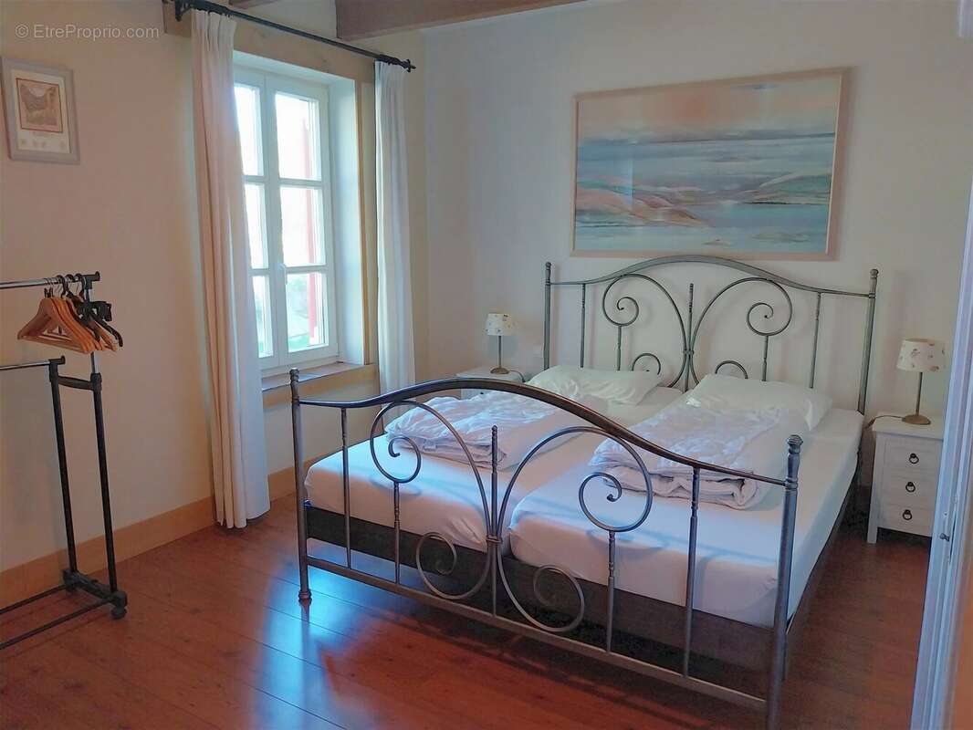 Maison à SAINT-SULPICE-LES-FEUILLES