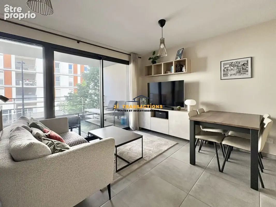 Appartement 43 m² à Saint-Etienne  - photo 3