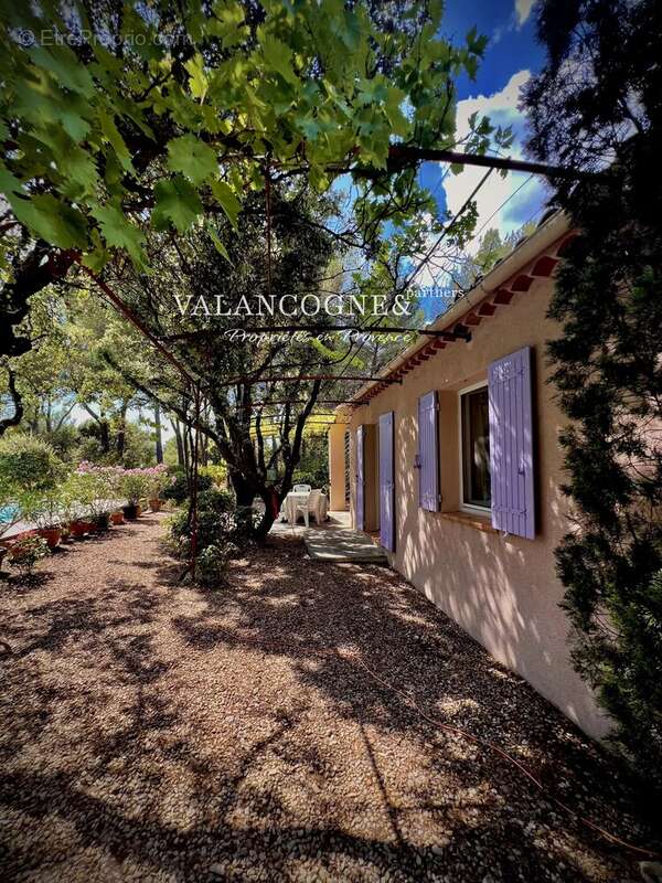 Élégante maison provençale avec piscine - photo 4