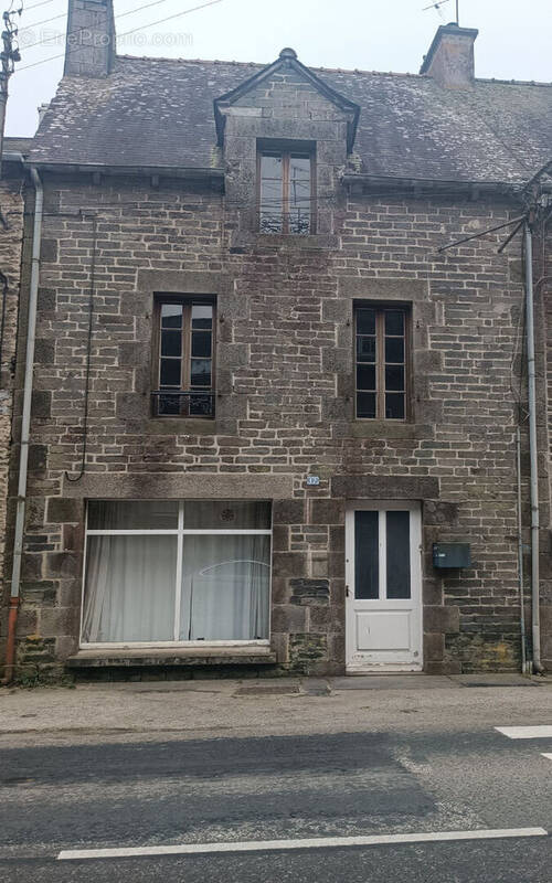 Maison à GOUAREC