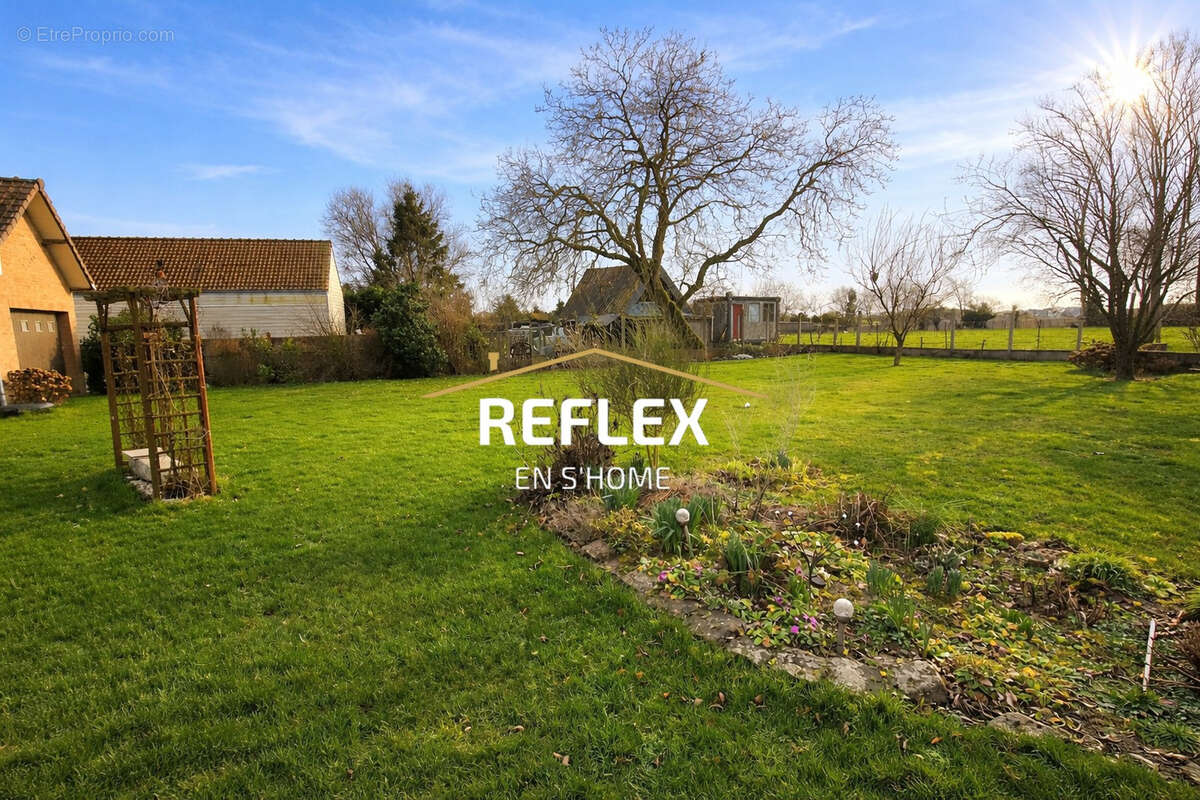 Maison à NEUVILLETTE