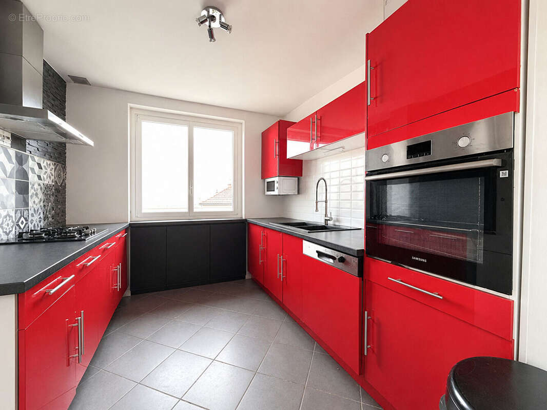 Appartement à SAINT-ETIENNE
