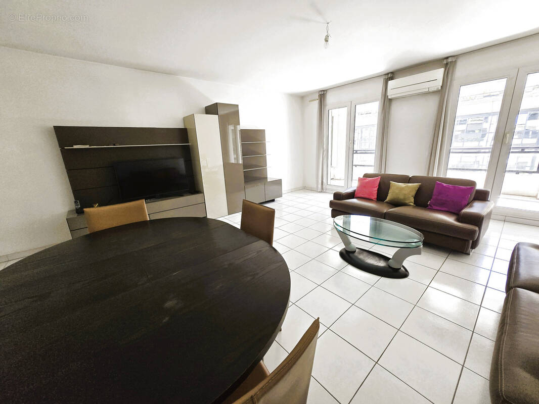 Appartement à MARSEILLE-8E