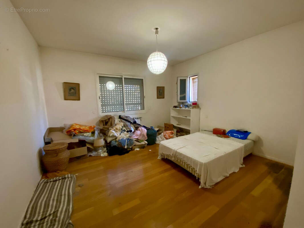 Maison à SAINT-CLEMENT-DE-RIVIERE