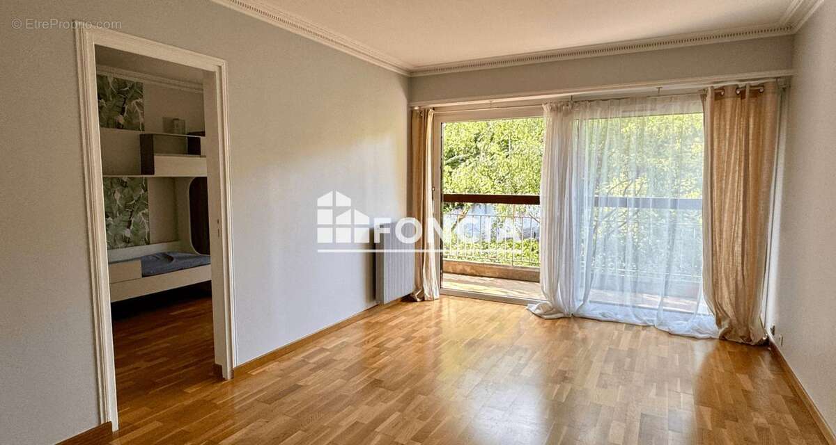 En DERNIER ETAGE un appartement de 3 pièces - photo 3