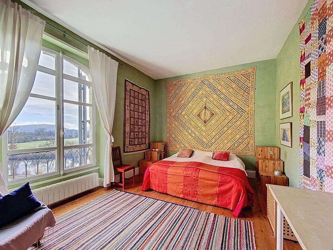 Maison à BEYNAC-ET-CAZENAC