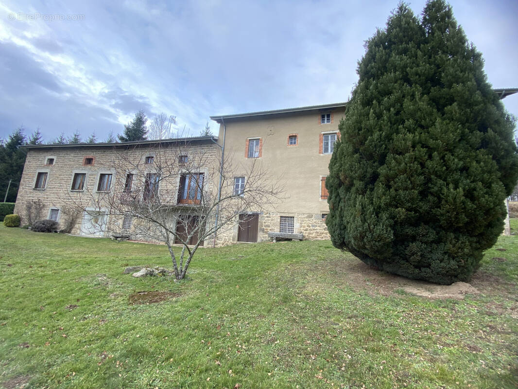 Maison à OLLIERGUES