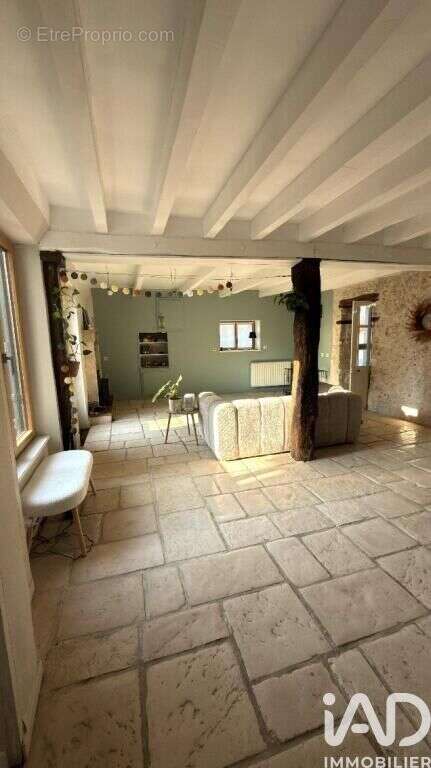 Photo 3 - Maison à ROCHES-PREMARIE-ANDILLE