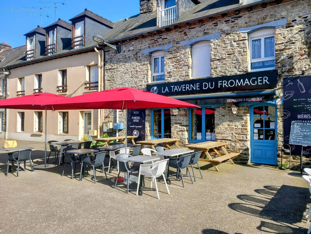 Commerce à PLELAN-LE-GRAND