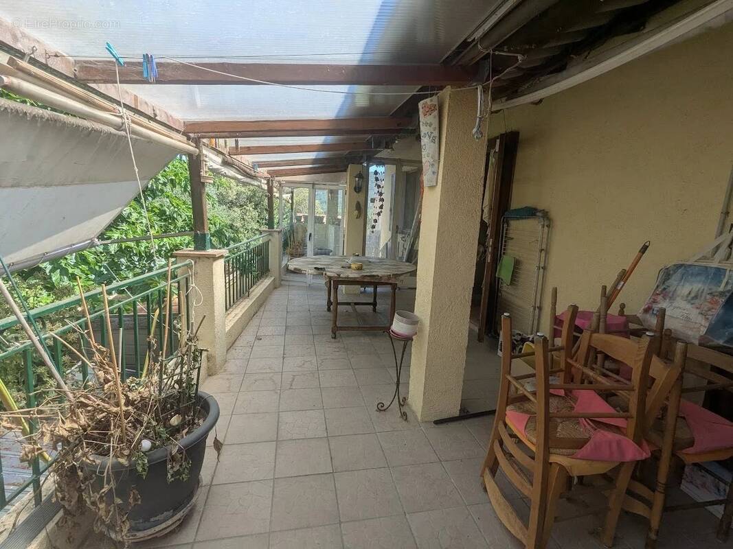 Maison à LE MUY