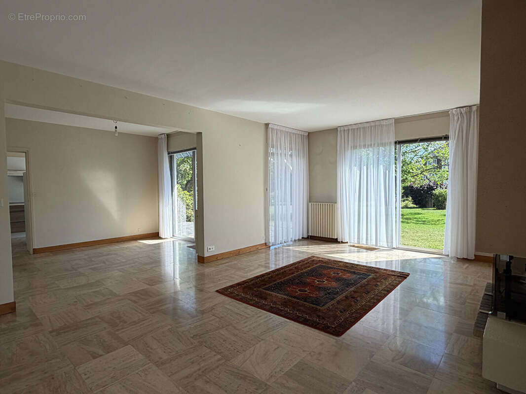Maison Le Buquet - La Londe 7 pièce(s) 174 m2 - photo 4