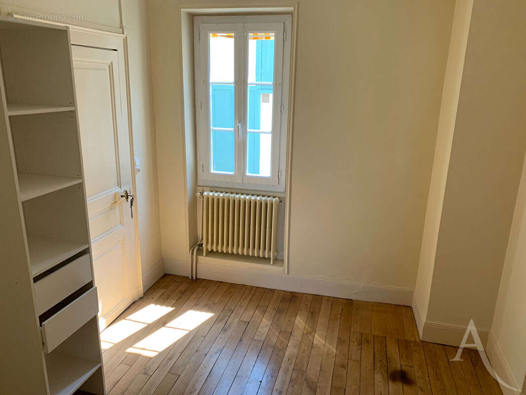 Maison à ARGENTON-SUR-CREUSE