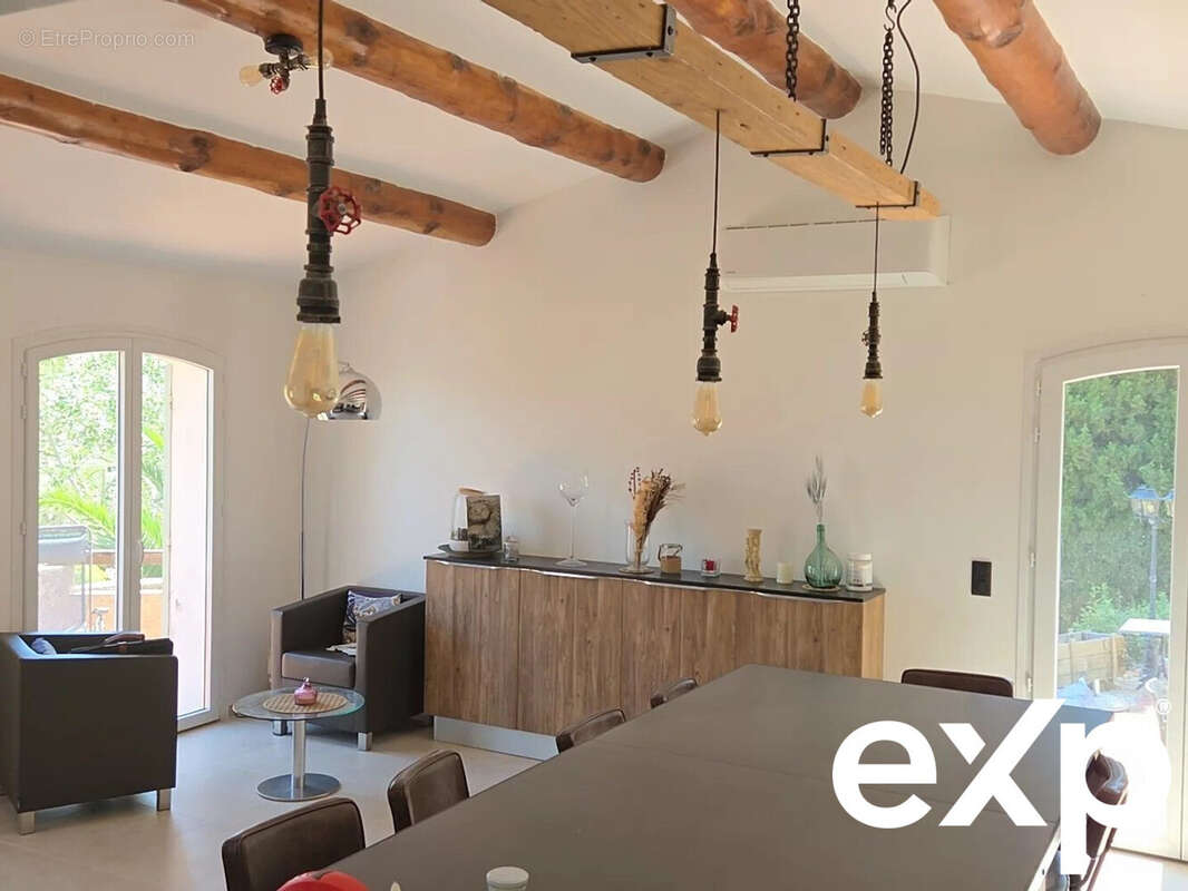 Maison à SOLLIES-VILLE