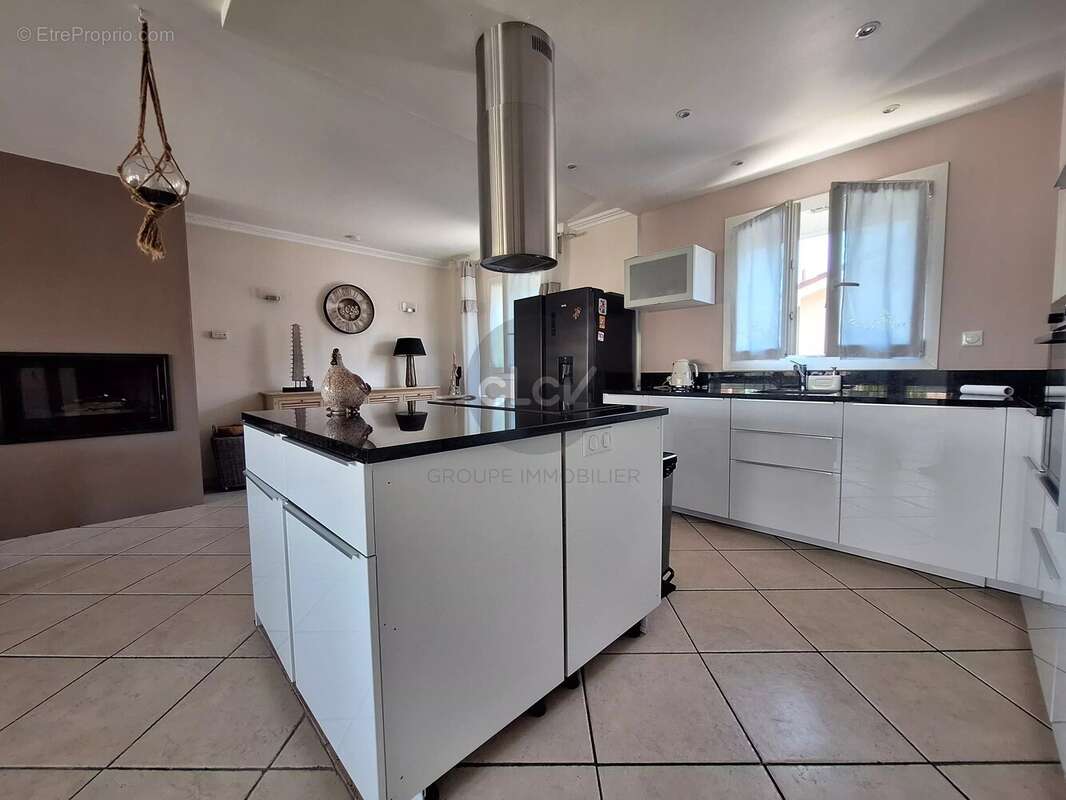 Maison à CHASSE-SUR-RHONE