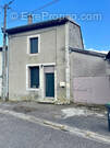 Maison à TREVERAY