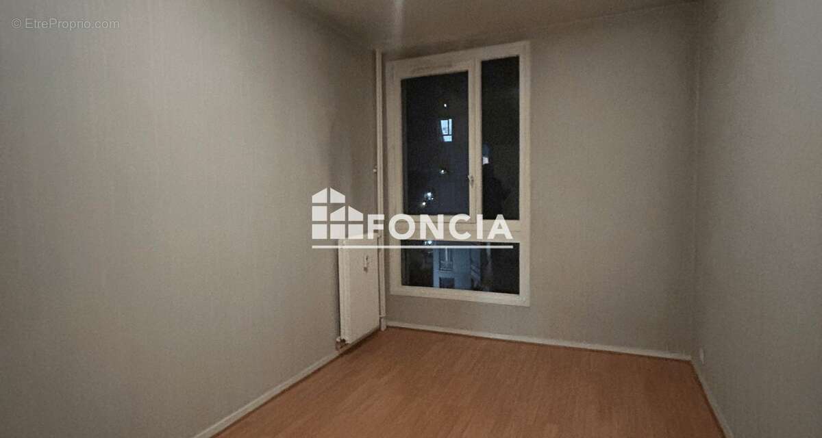 Appartement à CORBEIL-ESSONNES