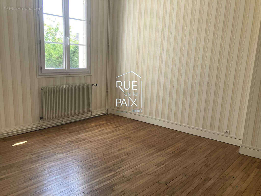 Maison à CHATELLERAULT