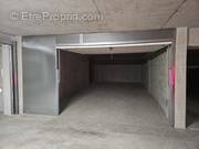 Parking à SAINT-LAURENT-DU-VAR