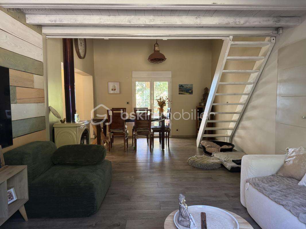 Maison à LA ROQUEBRUSSANNE