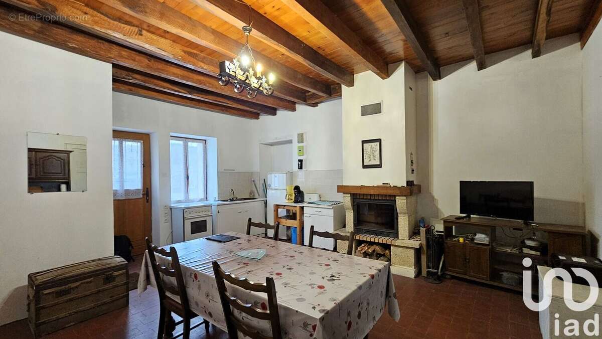 Photo 3 - Maison à CHISSEY-EN-MORVAN