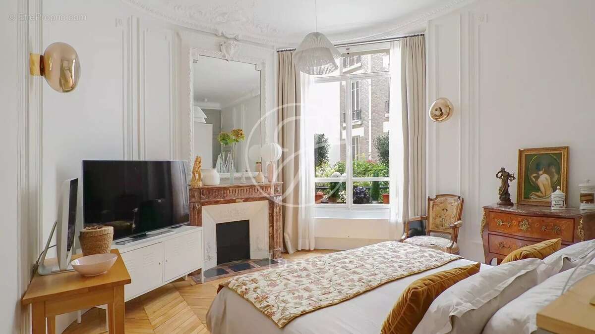 Appartement à PARIS-5E