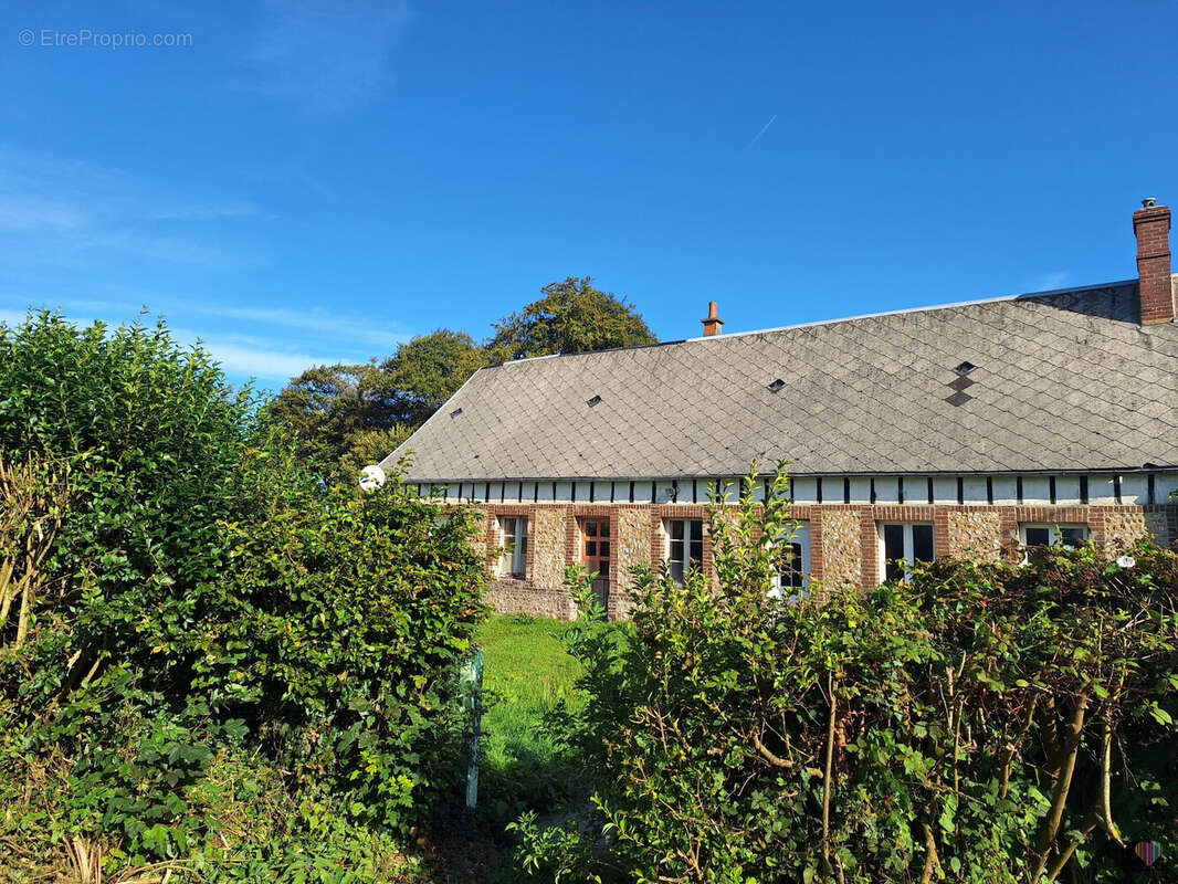 Maison à SAINTE-HELENE-BONDEVILLE