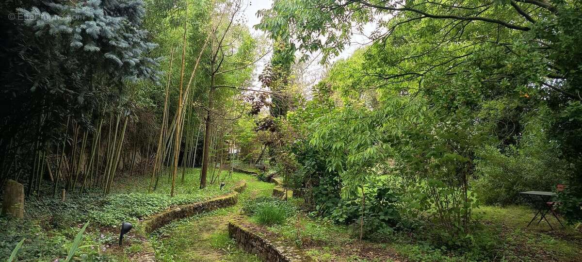 Maison à SAINT-DONAT-SUR-L&#039;HERBASSE