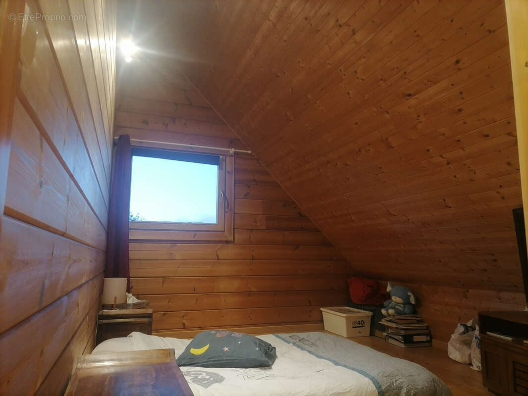 Maison à CAOUENNEC-LANVEZEAC