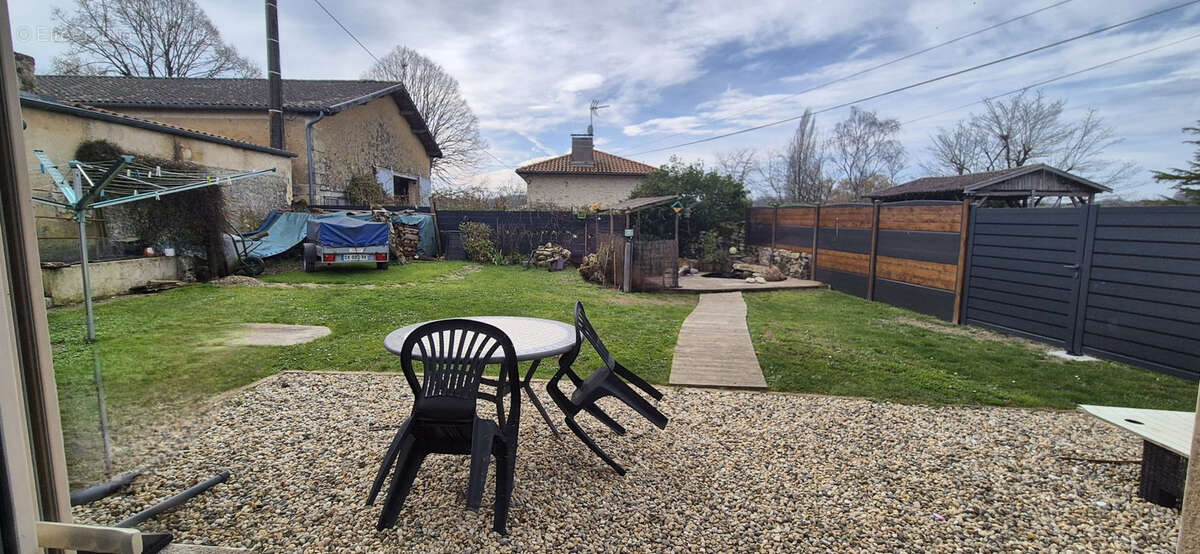 Maison à SAINT-PIERRE-DE-BAT