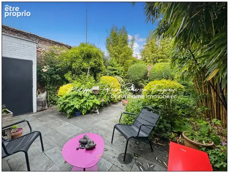 Exclusivité Maison familiale de caractère • 259 m² • 5 chambres • Jardin • Cave • Fibre • Alarme • 2 garages possibles – Saint-M - photo 8
