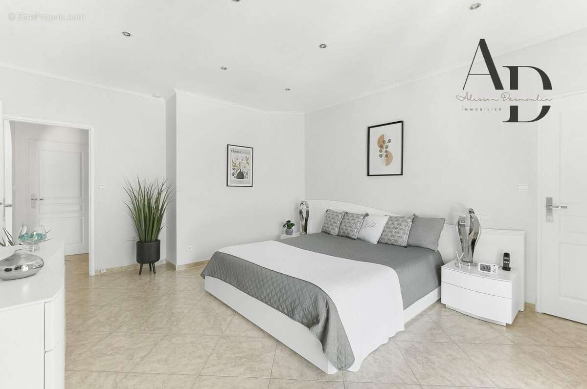 Maison à CASTELGINEST