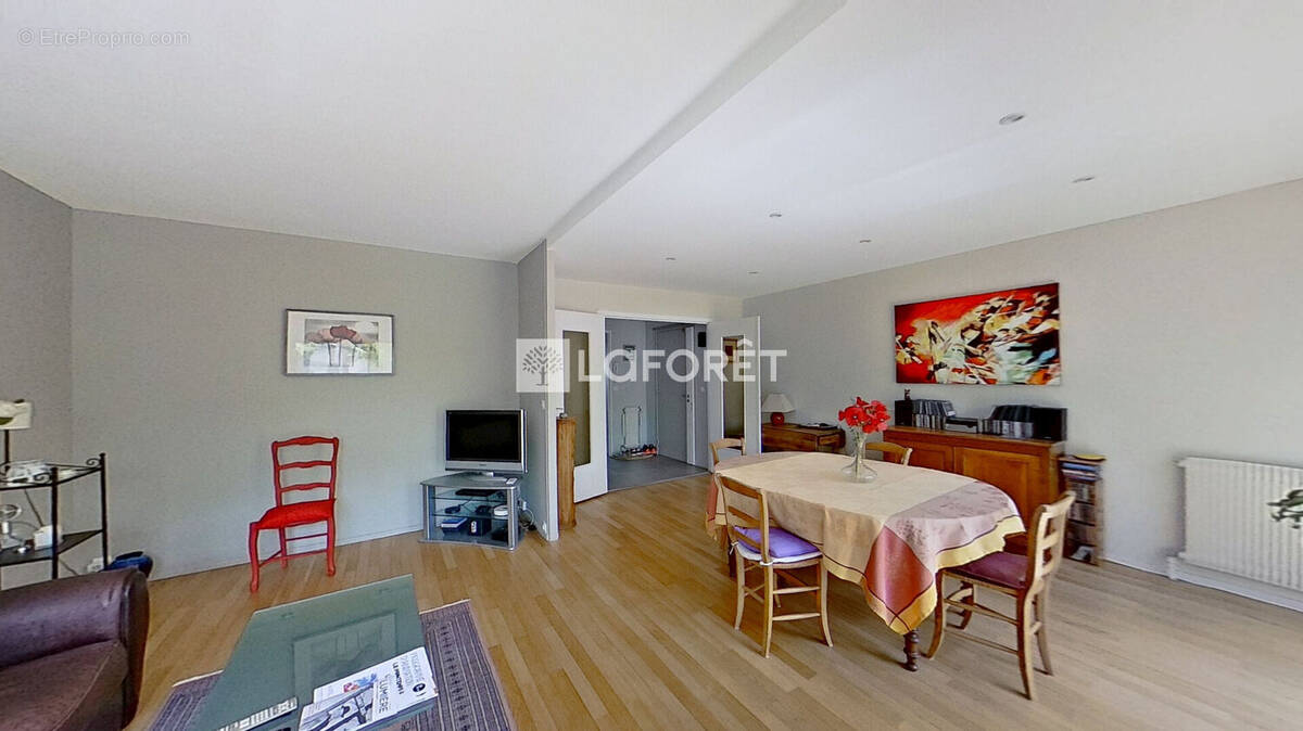Appartement à LYON-8E