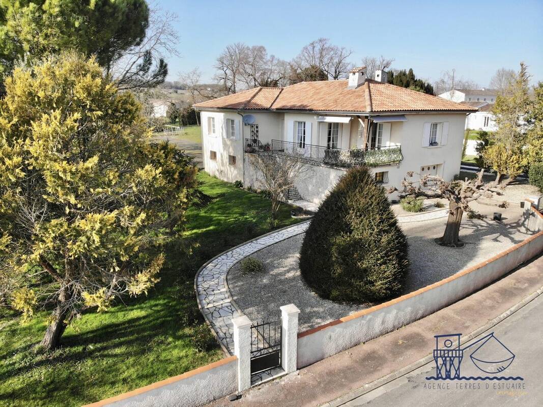 Maison à SAINT-FORT-SUR-GIRONDE