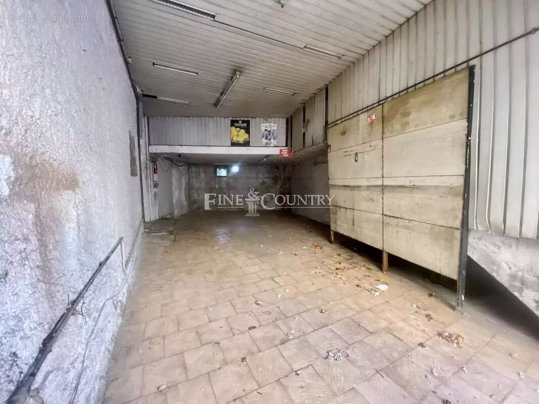 Vente immeuble à Le Cannet , à rénover. - photo 11