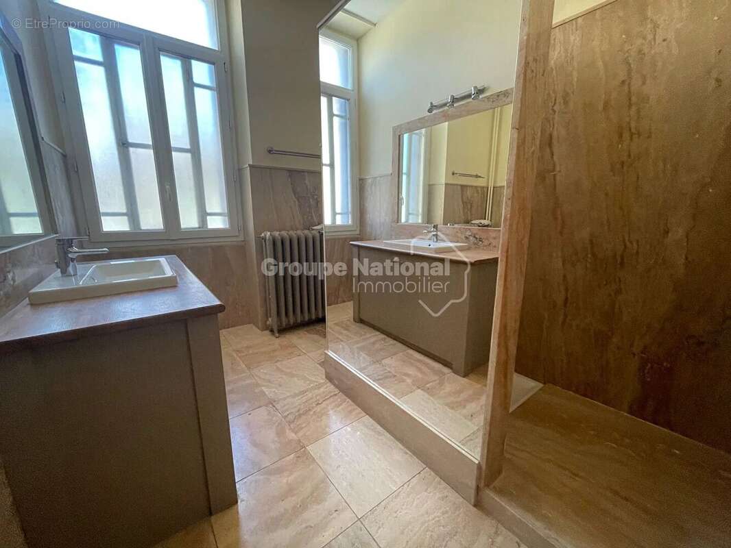 Maison à CHATEAURENARD