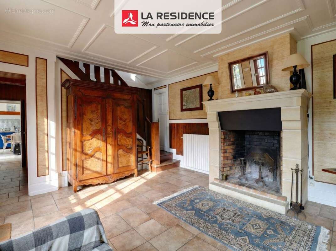 Maison 283 m² à Oinville-Sur-Montcient  - photo 3