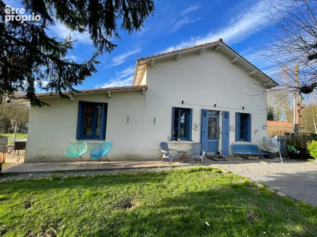Maison à CHEF-BOUTONNE