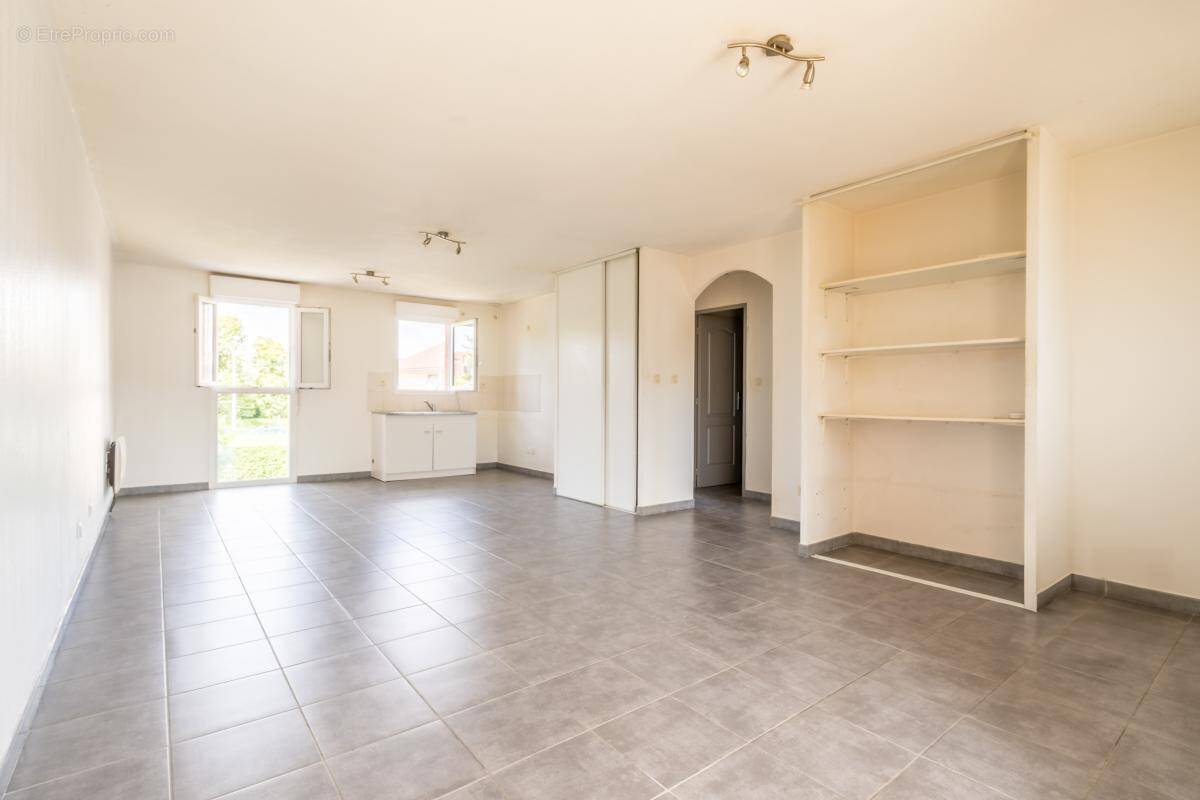Appartement à MORESTEL