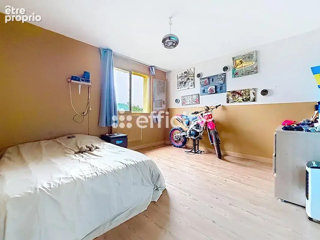 Maison 6 pièces 142 m² à vendre à La Monnerie-Le-Montel (63650) - photo 6