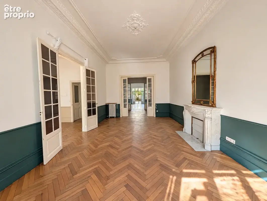 Marseille 8ᵉ   Rue Paradis  Appartement bourgeois de 207 m2 avec jardin privatif de 178 m2 - photo 4