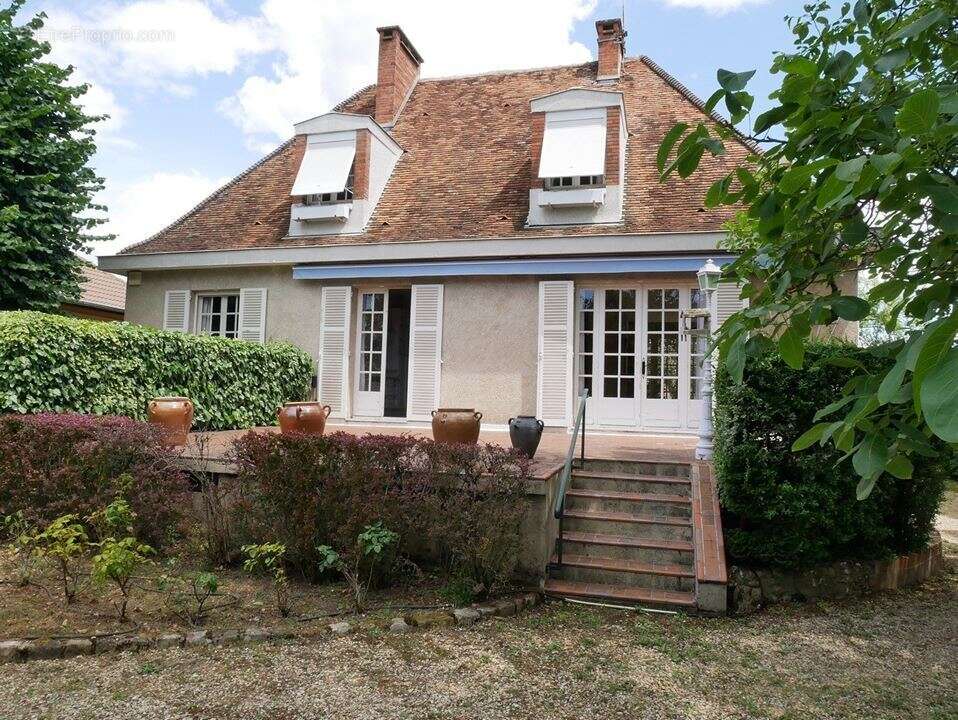 Maison à AMILLY