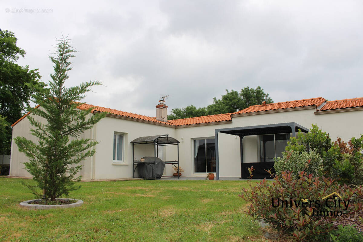 Maison à LA CHAPELLE-HEULIN