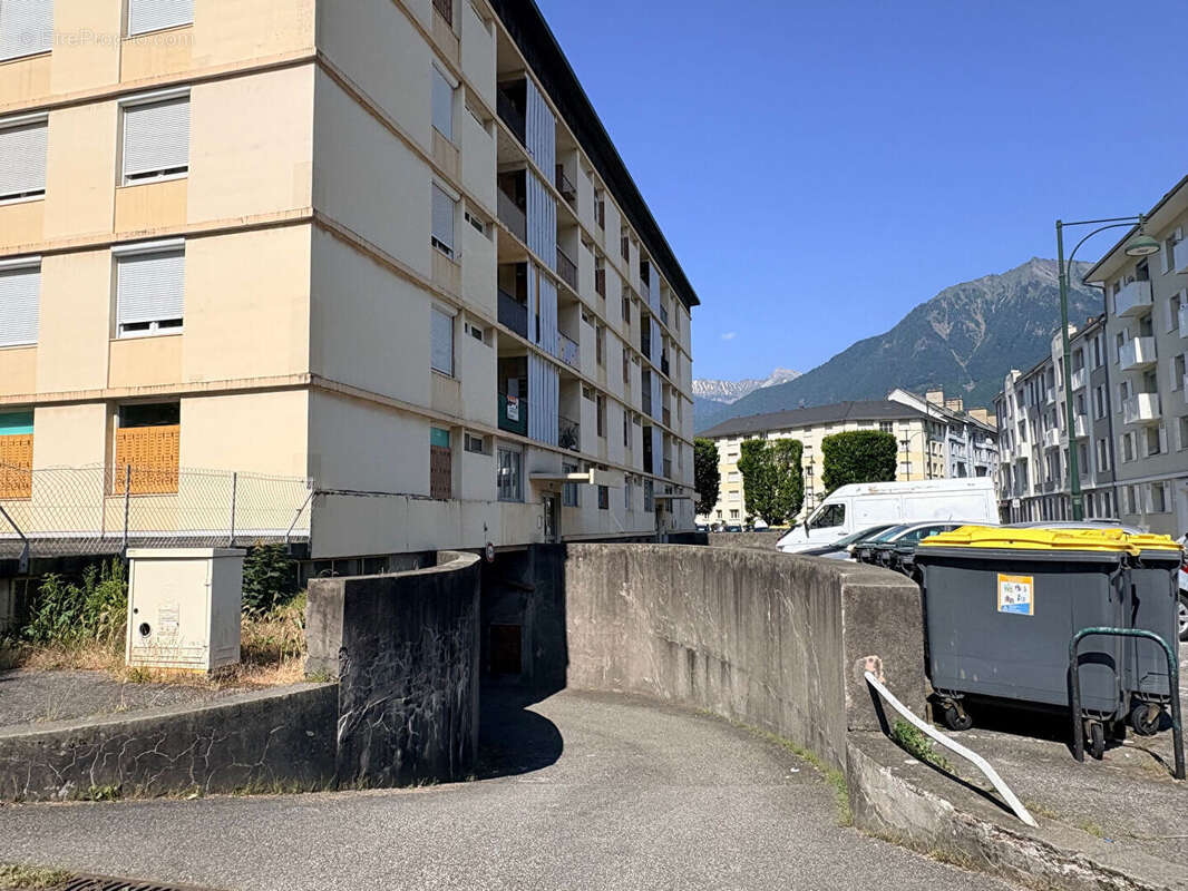 Parking à ALBERTVILLE
