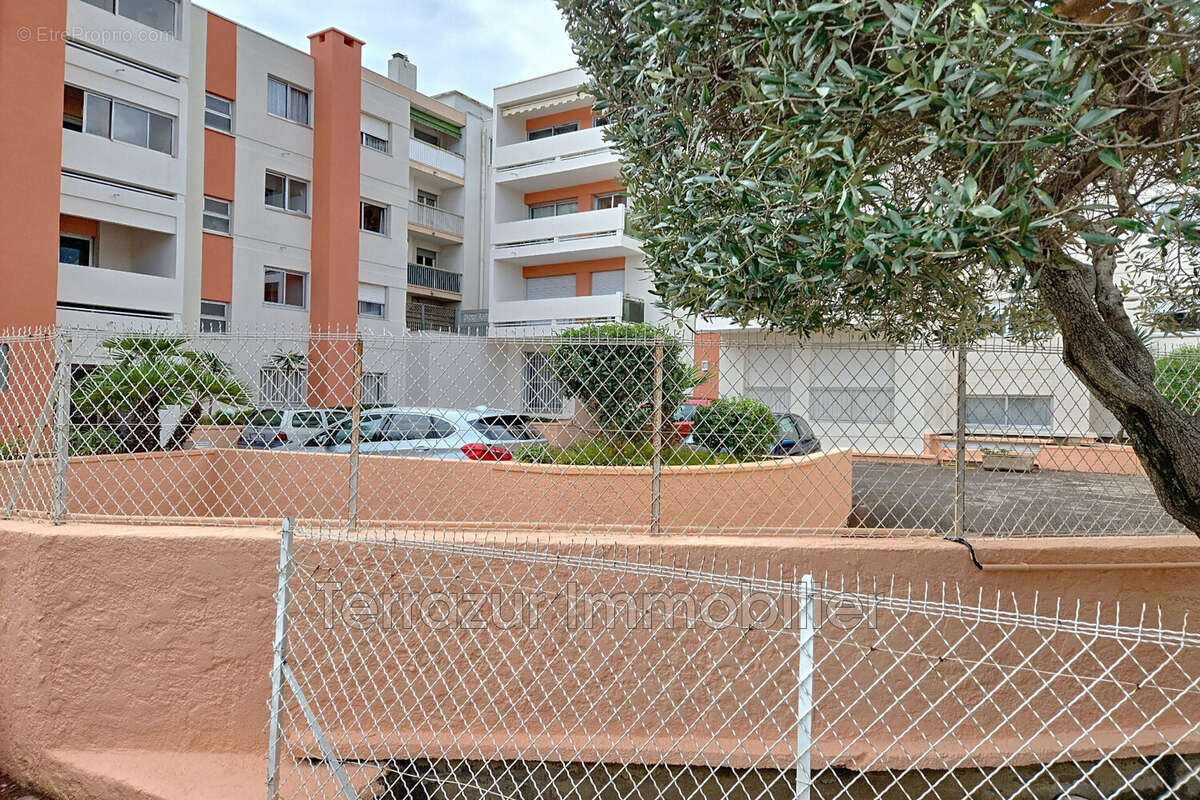 Appartement à VALLAURIS