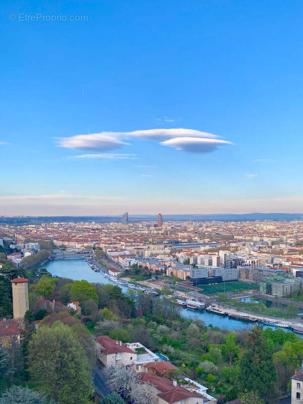 Appartement à SAINTE-FOY-LES-LYON