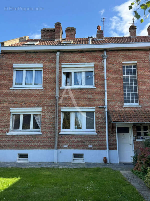 Maison à EPERLECQUES