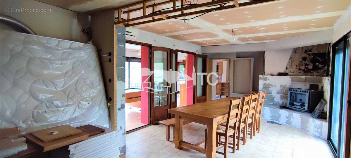 Maison à SAINT-PAUL-LE-JEUNE