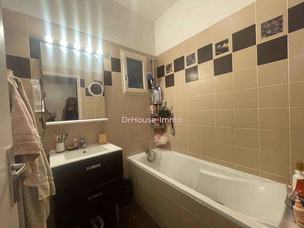 Appartement à MARSEILLE-2E